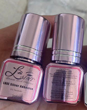 Load image into Gallery viewer, LUXE Platinum Lash Adhesive