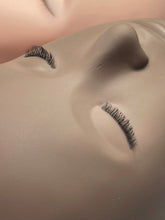 Load image into Gallery viewer, Mannequin Head with Realistic Lashes